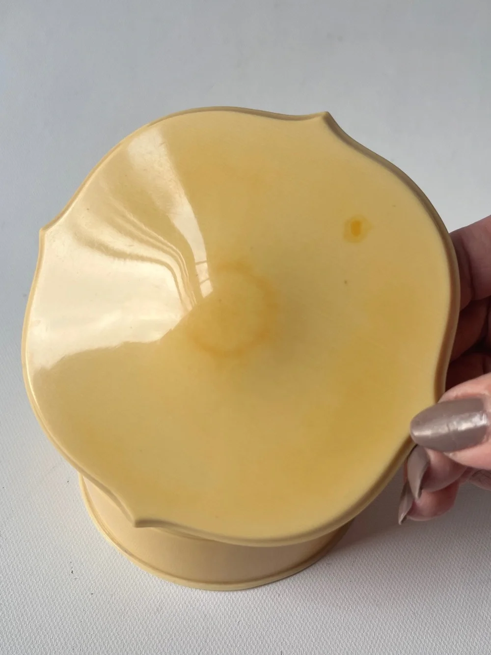 Vintage Scalloped Lid Vanity Celluloid Powder Box Jar 1920's